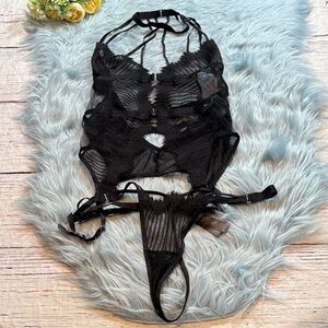 NWT Ann Summers Black Fiery Crotchless Cami Suspender Set sz S